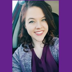 Meet your Posher, Carrie